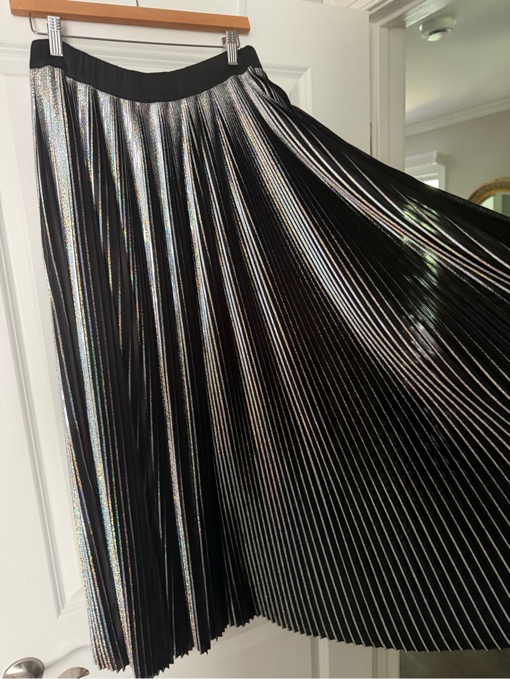 Balmain Black Holographic Pleated Pull-On Maxi Skirt - Picture 2 of 8